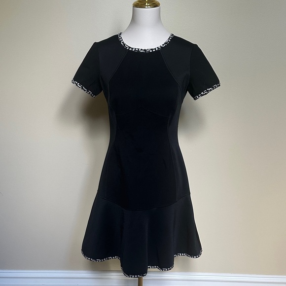 Yoana Baraschi Dresses & Skirts - Yoana Baraschi Black Scuba Fit & Flare Mini Dress, 8,Tailored Short Sleeve Dress